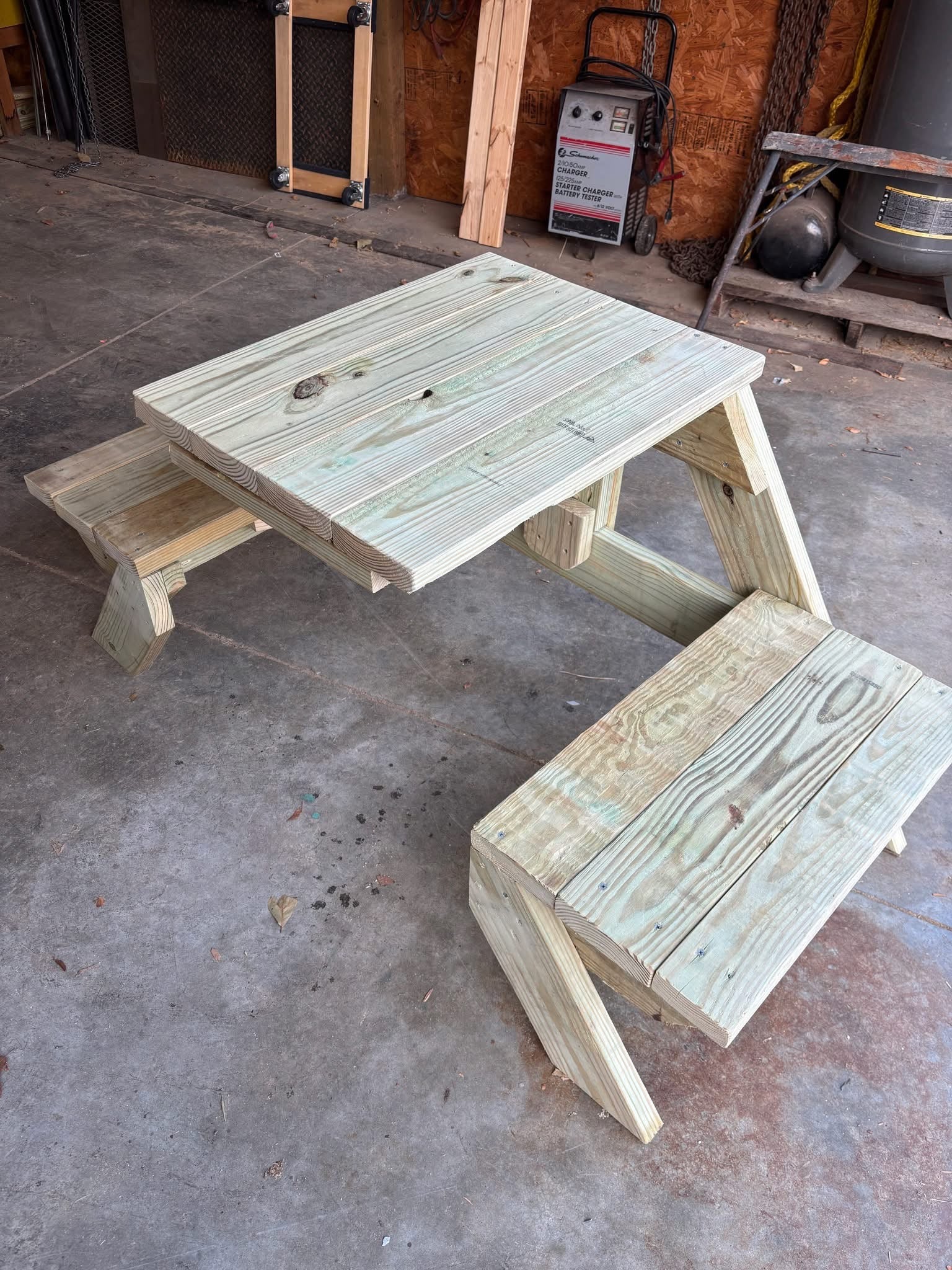 1/2 Picnic Table