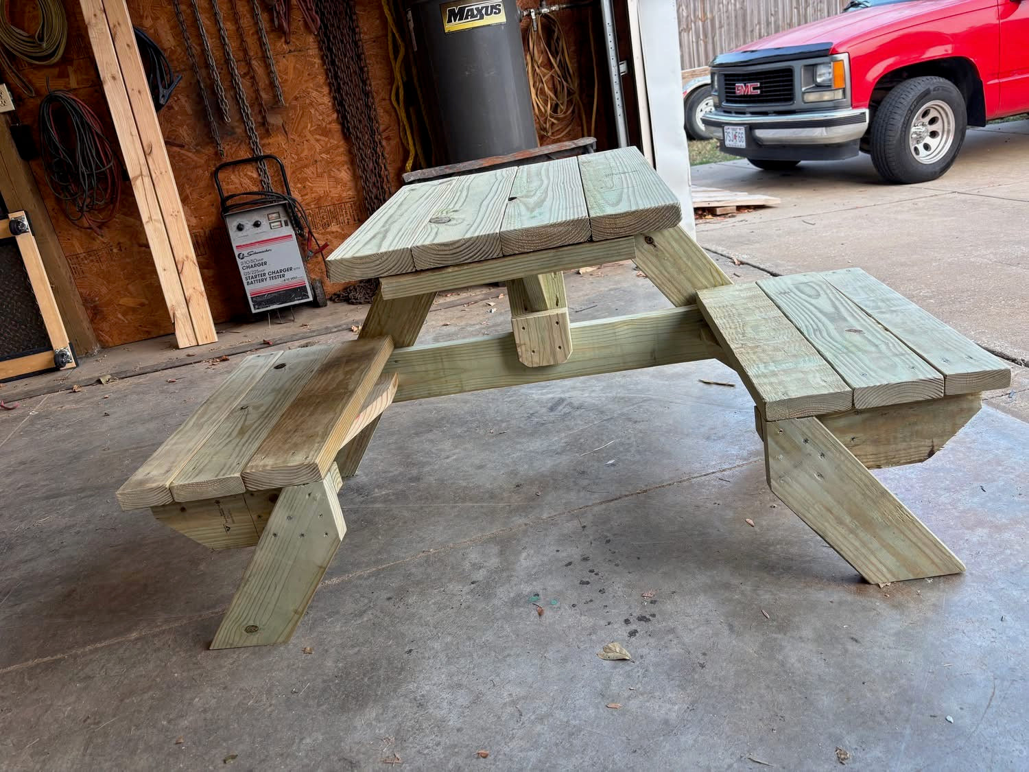 1/2 Picnic Table