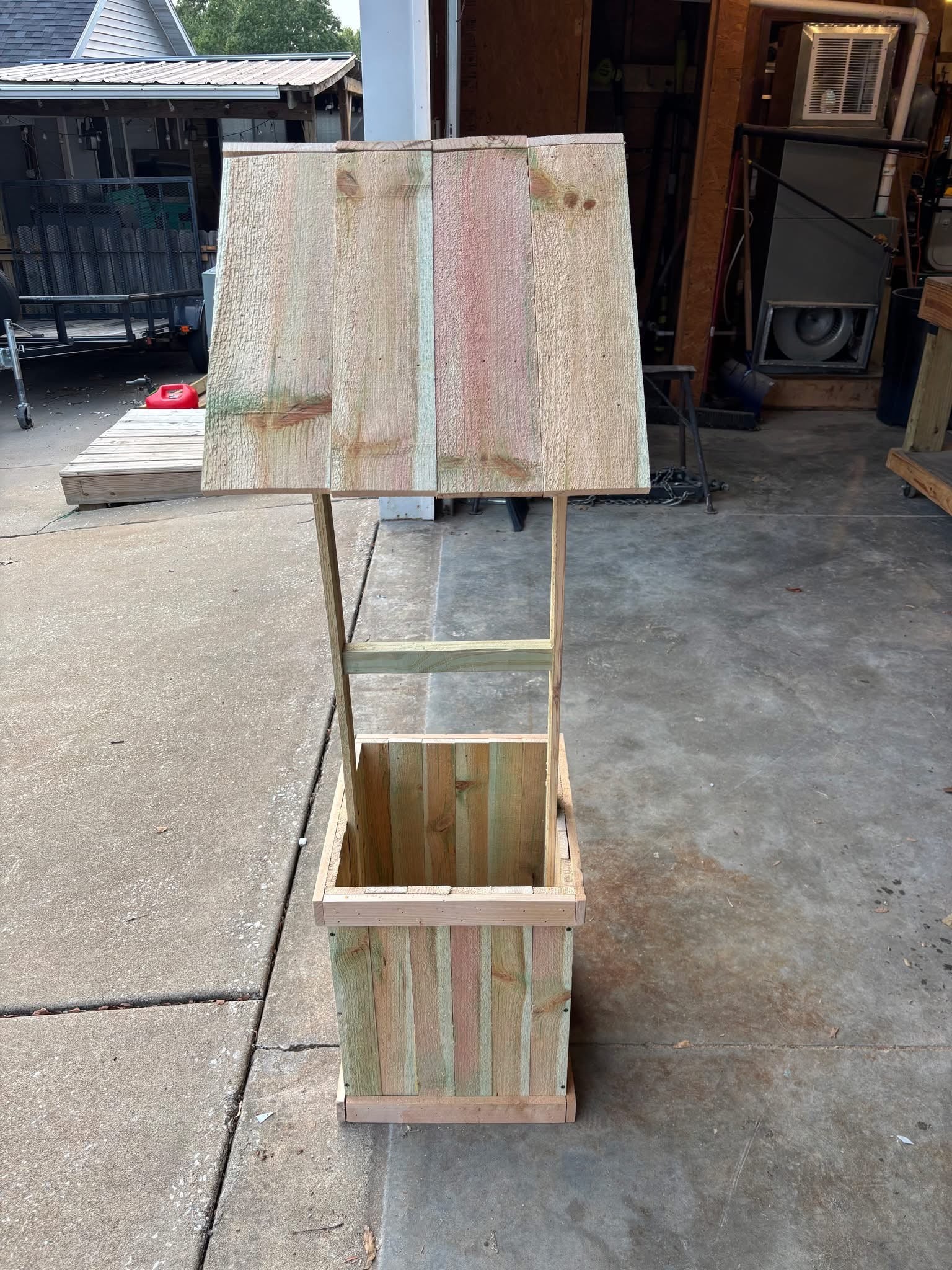 Wishing Well Planter